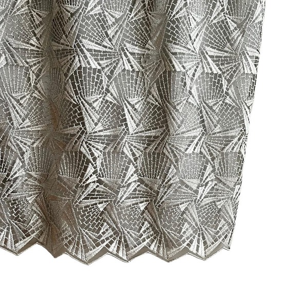 David Meister Lace Overlay Sheath Cocktail Dress in Metallic Silver Geo, Size 6 - Picture 8 of 14